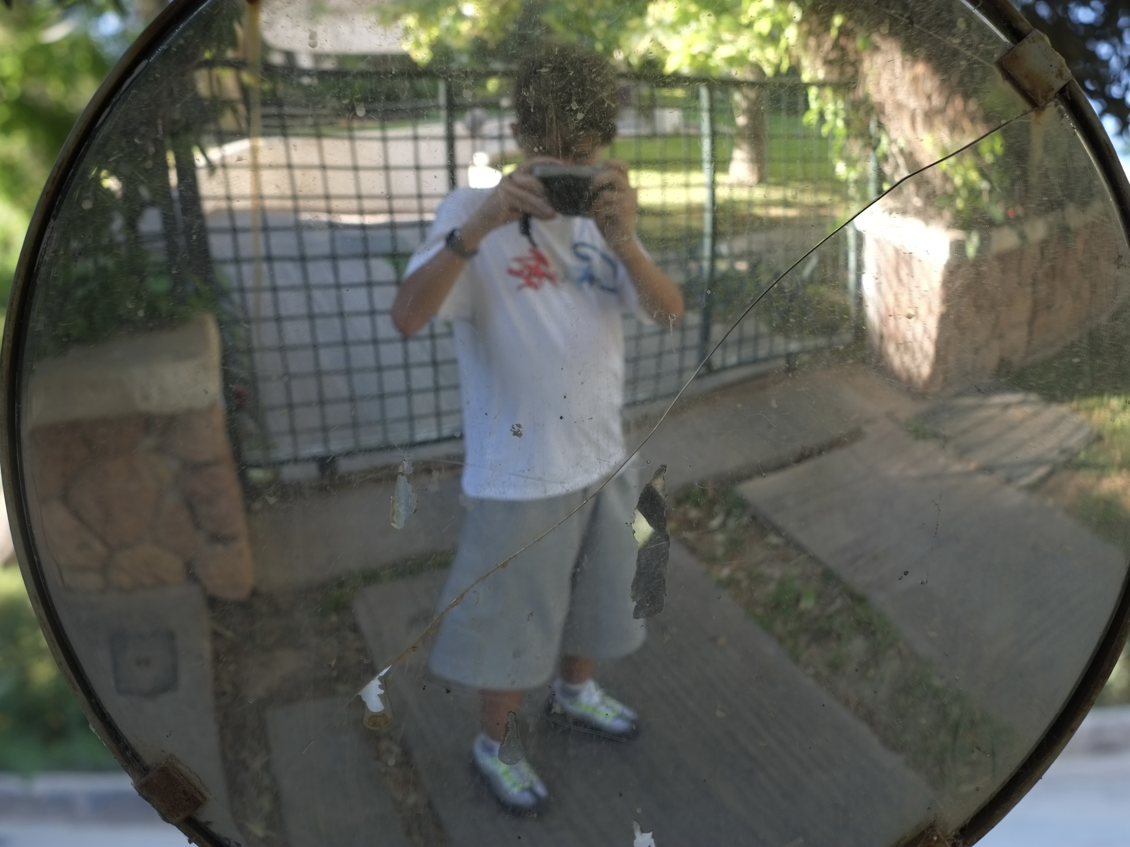 photo1